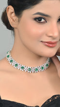 Nano Emerald Floral Diamond-Style Choker