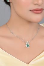 Nano Emerald Floral Pendant Set